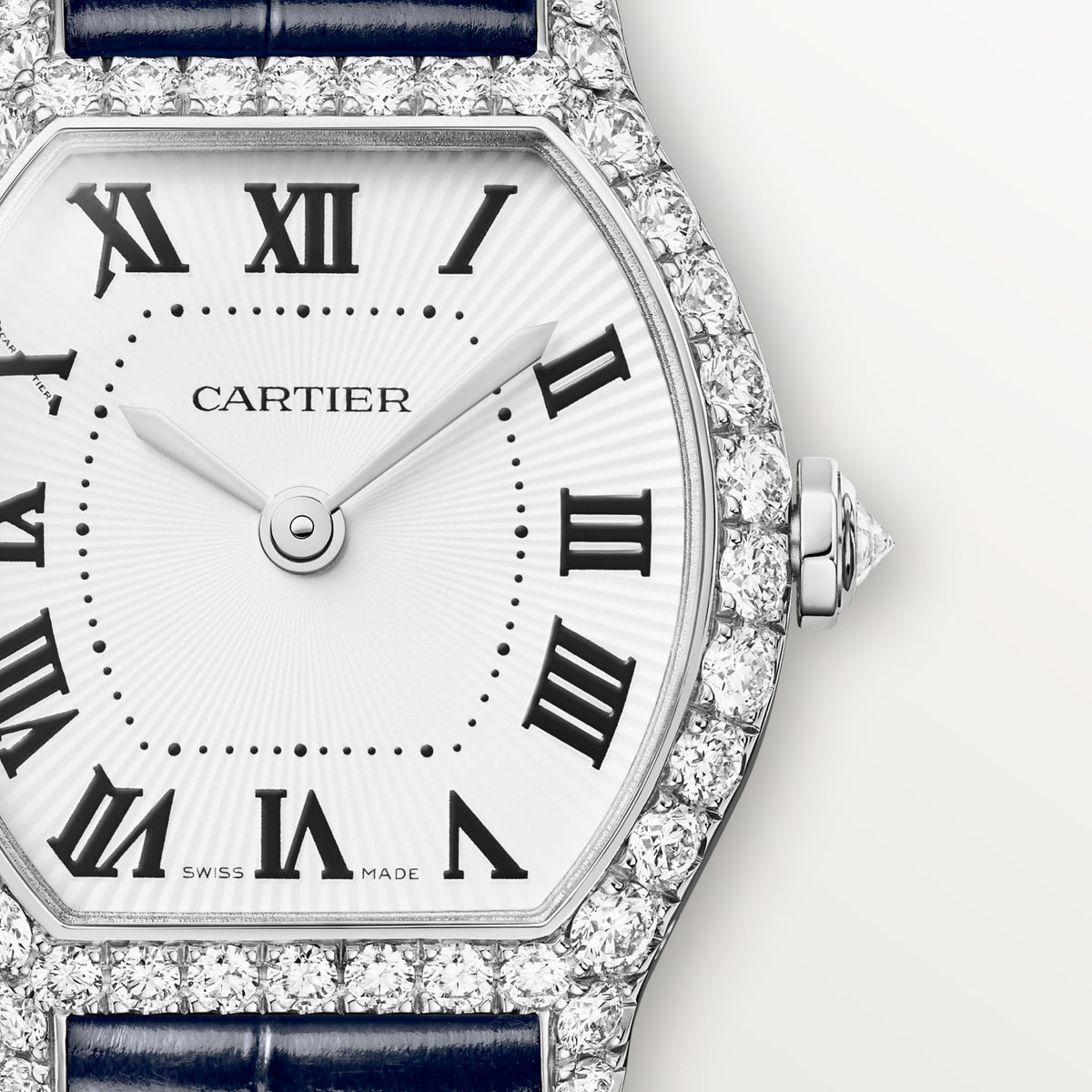 Reloj Cartier Tortue Mini Oro Blanco con Diamantes WJTO0013