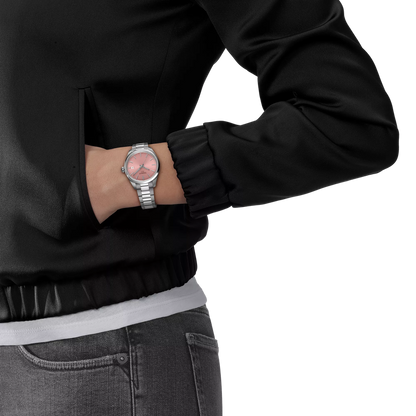 Reloj Tissot T150.210.11.331.00 - en la muñeca
