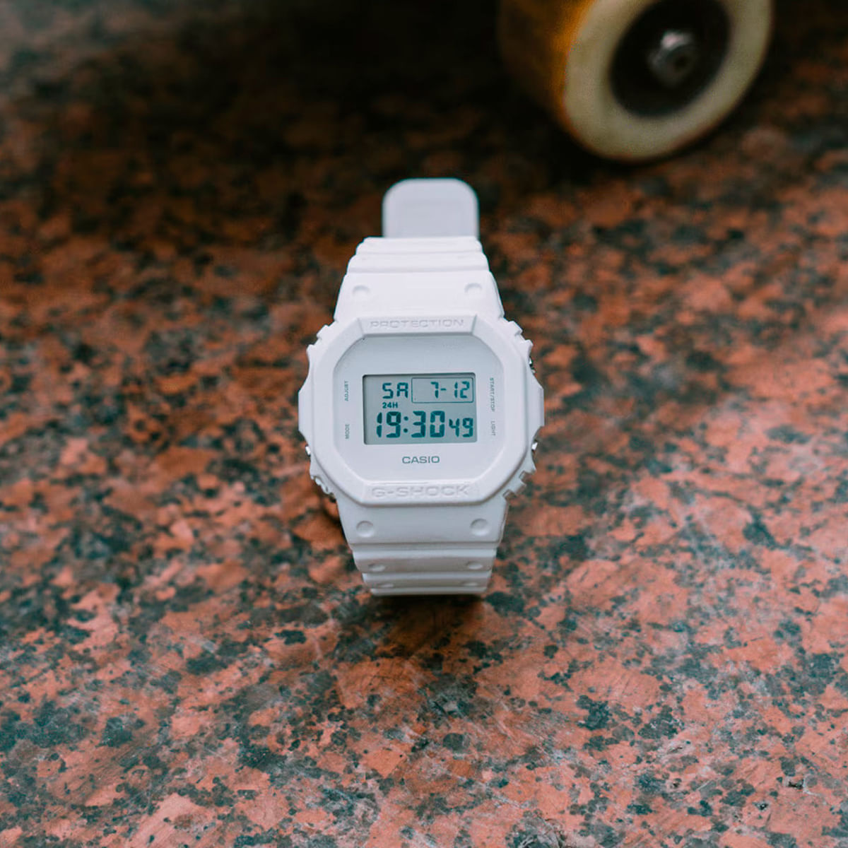 Reloj Casio G-Shock DW-5600WW-7DR