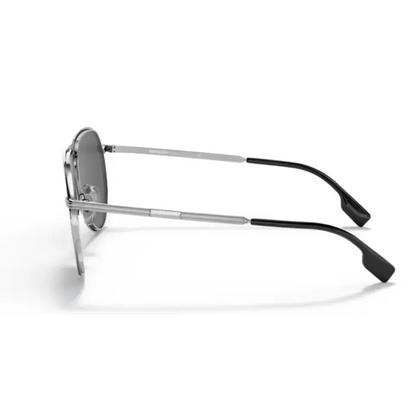 Gafas de sol plateadas con persona luciendo lentes Burberry