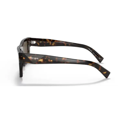Gafas de sol PRADA 19WS 2AU8C1 Carey con lente Marrón Oscuro en superficie blanca